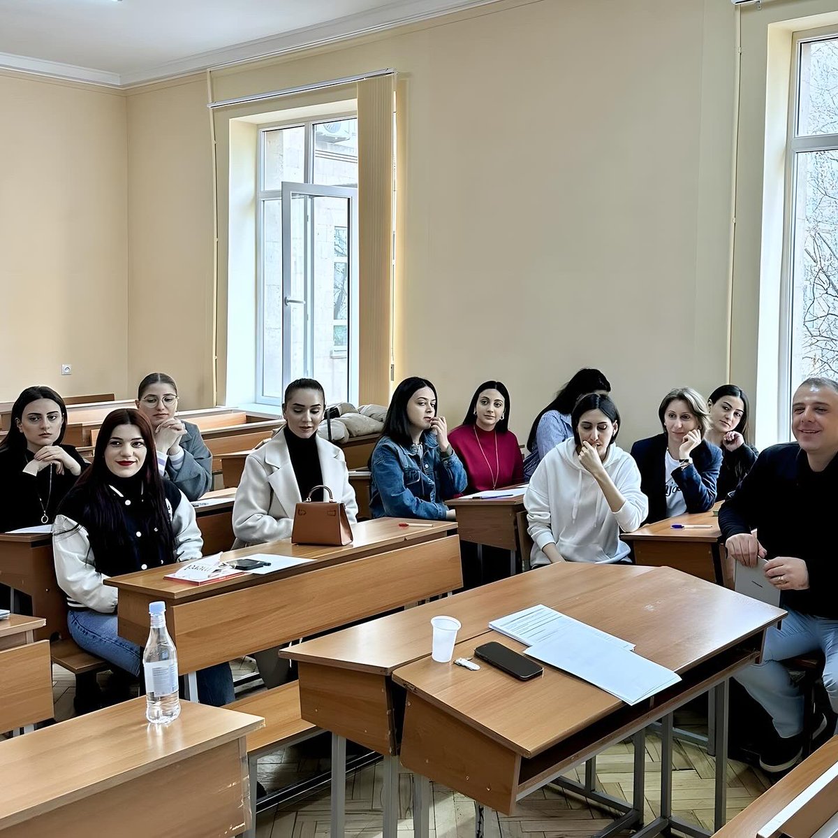 evinaux's tweet photo. Thrilled to have our CEO, @ashotsargis share his expertise as a visiting lecturer at Yerevan State University! 

🎓 He engaged with the bright minds of the HRM Masters YSU program to discuss the essential role of communication in management.
#EVINAUX #management #HR https://t.co/uUjt5UK8ml