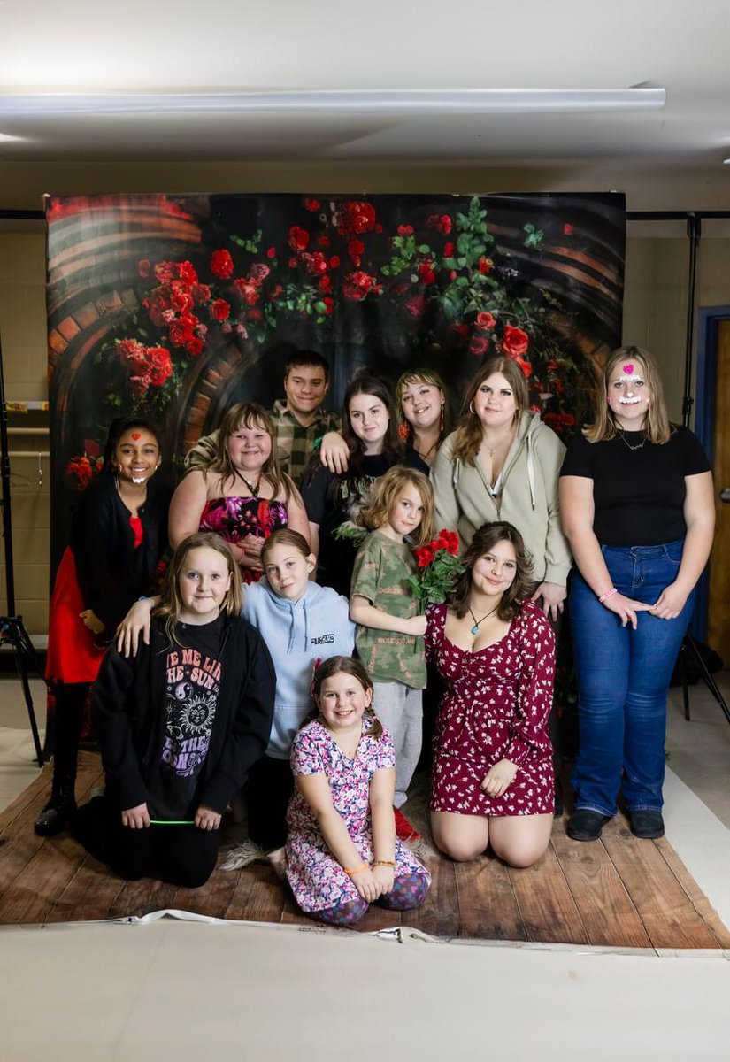 Happy Valentines Day 

Some of our amazing students from <a href="/ColeHabourHigh/">Cole Harbour High</a> <a href="/SrbHrsb/">SRB HRCE</a> and <a href="/RkTelementary/">RKT_elementary</a> volunteered to help out at our elementary valentine dance 💃 🥰