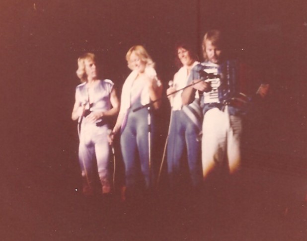 RunningManLNK's tweet image. I participated in a couple of Zoom meetings with Rogan Productions in the UK for an upcoming ABBA documentary &amp;amp; contributed some material from 1979.  Pics are from Seattle, Portland, San Diego &amp;amp; Boston.
#ABBA #abbathemuseum #ABBAVoyage

bbc.com/mediacentre/20…