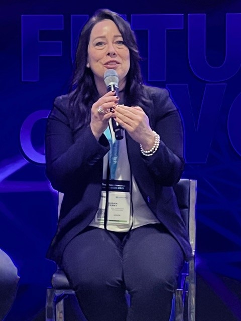 Avaya's tweet image. #Avaya&apos;s Susan Terry, Global VP for Portfolio Maximization, at the @ITEXPO session, &quot;Future of Work Spotlight - Contact Center Agents are Employees Too&quot; #ITExpo #TECHSUPERSHOW #CCTR #CX