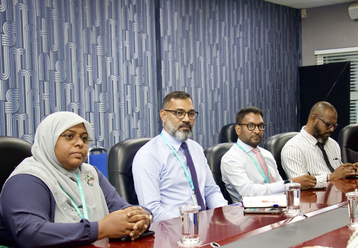 NSPAmaldives's tweet photo. އާސަންދަ ސްކީމް މެދުވެރިކޮށް 'އެންޑޯމެޓްރިއޯސިސް' އަދި 'ޕީސީއޯއެސް' ފަދަ ޞިއްޙީ މައްސަލަތަކަށް ދެވޭ ފަރުވާގެ ކަންކަން އިތުރަށް ހަރުދަނާކޮށް ދިމާވާ މައްސަލަތައް ދެނެގަތުމަށް އެންޑޯ މޯލްޑިވްސް އާއި އައި.ޖީ.އެމް އެޗްގެ ބޭފުޅުންނާއެކު މިއަދު ވަނީ މަޝްވަރާކުރެވިފައި.
#Hafthaa14 https://t.co/gb8AO1spd9