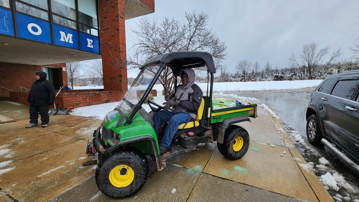 NASD_Operations's tweet image. Our NASD Operations team doesn't stop working just because our staff and students go virtual!

#NASDProud
#BeTheLeader
#LeadingTheWay