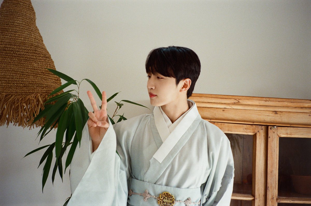 yyyein_n's tweet photo. [BEHIND🎞️]
𝙃𝙖𝙥𝙥𝙮 𝙑𝙖𝙡𝙚𝙣𝙩𝙞𝙣𝙚'𝙨 𝘿𝙖𝙮🍫💘

#선율 #SUNYOUL #선예인 https://t.co/rDbV1uavRS