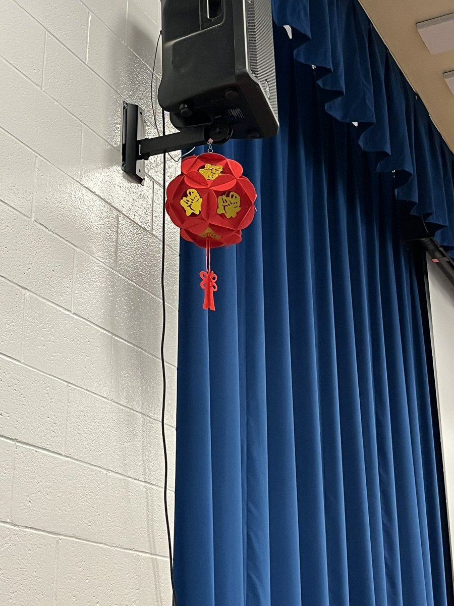 Thanks to Mrs. Murray and the A.S.I.A Club for decorating our school with these beautiful lanterns to celebrate Lunar New Year. 🐲 #MooreML #JCPSML