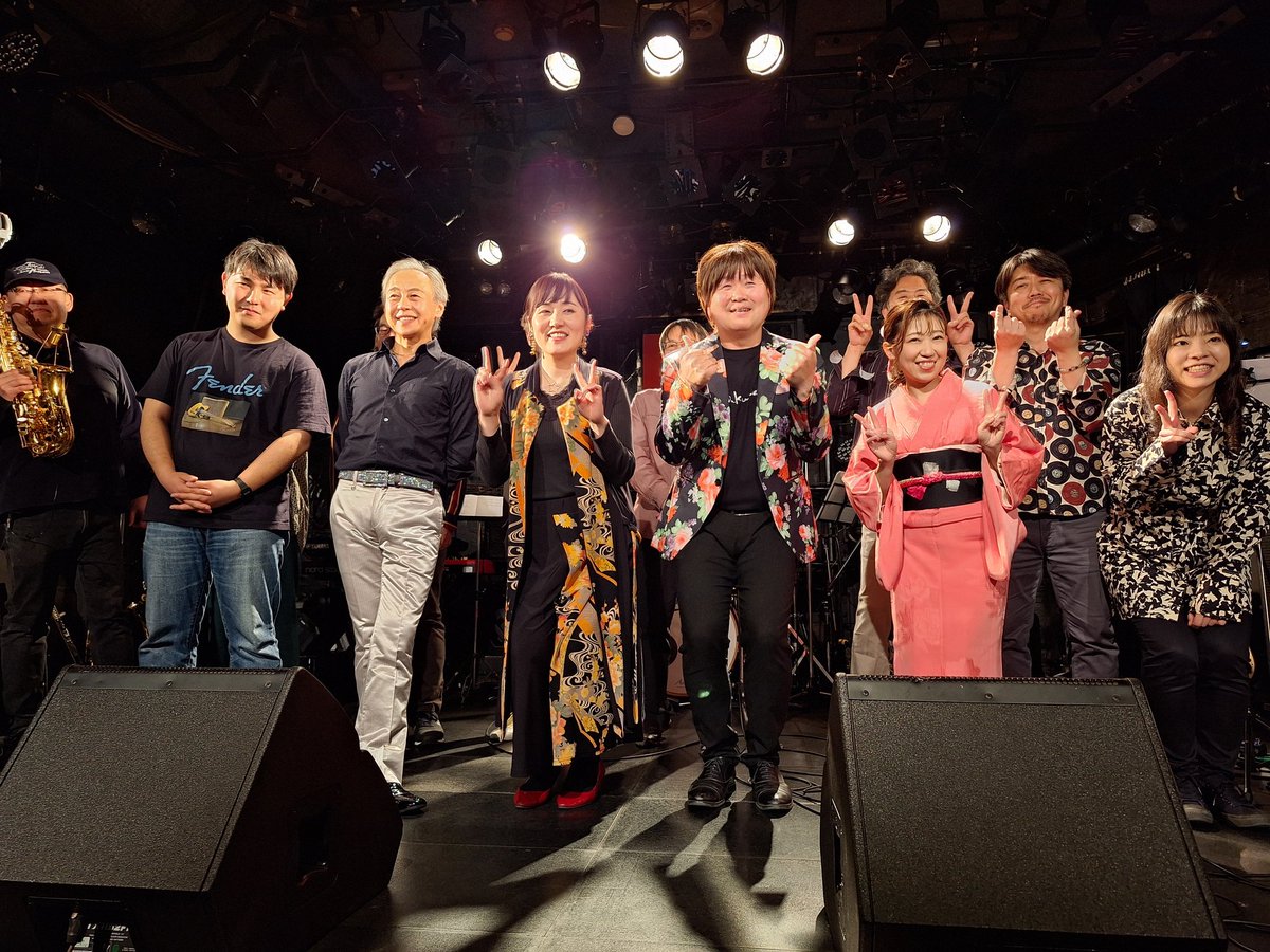 NenegyNenegy's tweet photo. 能登半島地震震災支援、Comodeチャリティーライブ🎶🎸🎷🎤🎵
出演者の皆さんの熱い歌声&演奏に感動しました‼️
素晴らしい3時間をありがとうございます。
#能登半島地震
#震災支援チャリティーライブ
#Comode🌱
#ヘブンズロック熊谷 https://t.co/HORY1SCgbp