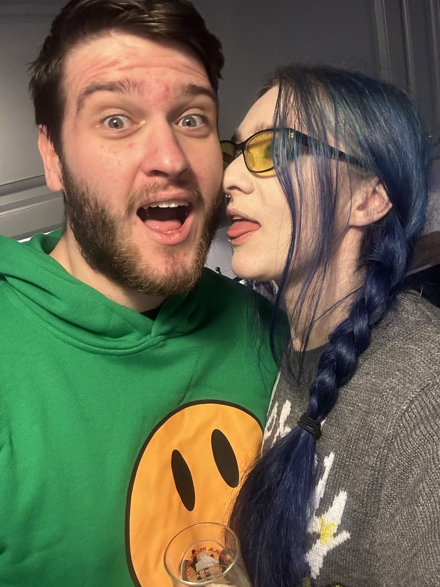 RubiRoberts_BBS's tweet photo. Happy Valentineβs Day everyone!!! β€οΈ
Especially big sexy @JamesBlair_1 the best tag team partner for life
#TT4L https://t.co/SMtUlgr4dS