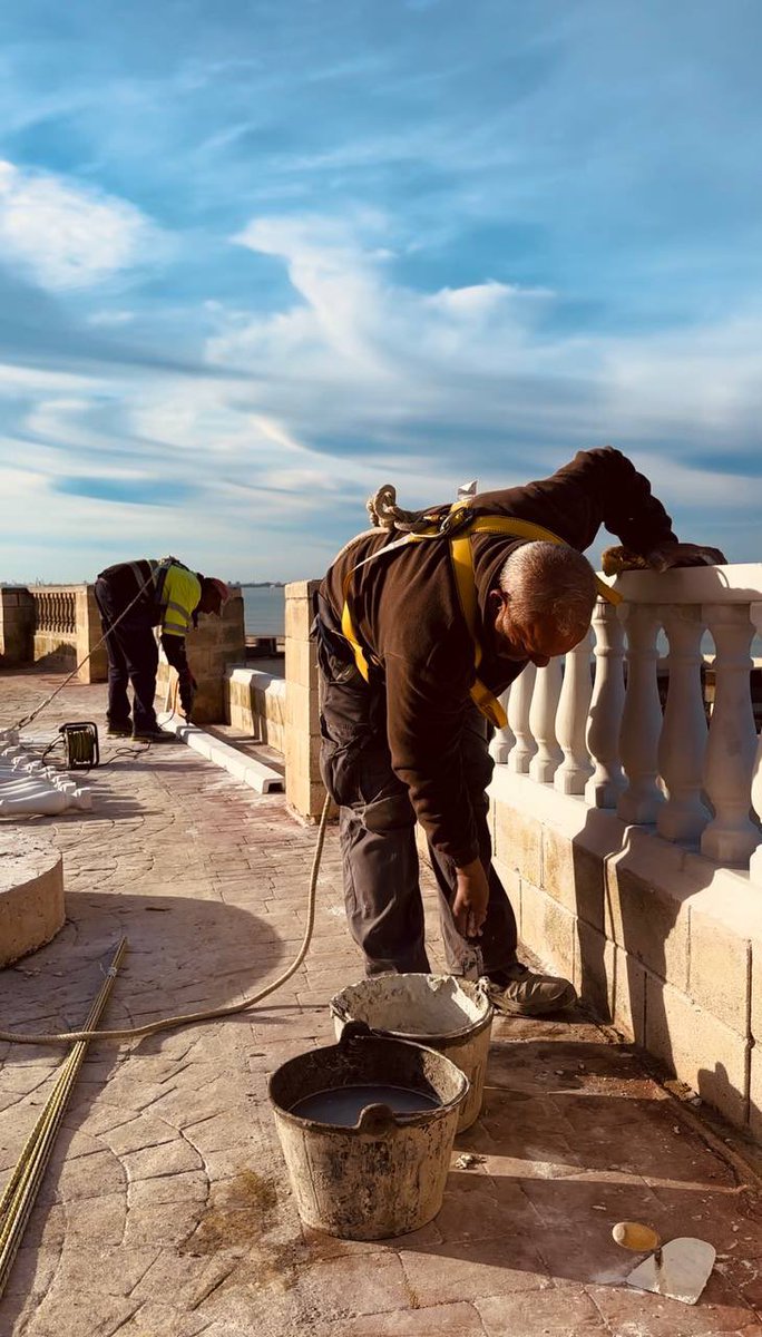 GermanBeardo's tweet photo. 👷👷♀️#ACTUAMOS para reparar el deterioro provocado por el tiempo y el vandalismo, que no cesa y que tanto nos cuesta. Un fuerte abrazo y seguimos para llegar a todos los lugares que lo necesitan.
⏩️#ELPUERTOCONTIGO ⏩️#VIVAELPUERTO ⏩️#ELPUERTO2027 ⏩️#ElPuertoGranCiudad https://t.co/Tghy3R5R2t