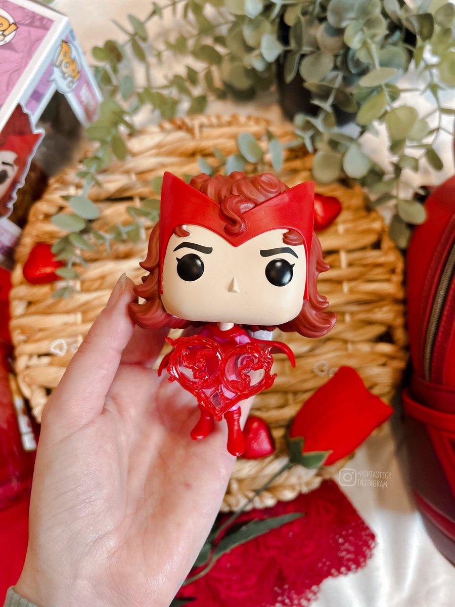 thelonewclf's tweet image. “𝐋𝐨𝐯𝐢𝐧𝐠 𝐡𝐢𝐦 𝐰𝐚𝐬 𝐫𝐞𝐝.”

— my entry for #FunkoPhotoADayChallenge day 3 - red ❤️ @originalfunko