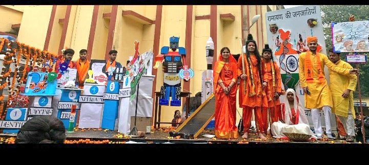 DeanScienceBHU's tweet photo. काशी हिन्दू विश्वविद्यालय के 109वें स्थापना दिवस पर विज्ञान संस्थान की "विकसित भारत, श्रेष्ठ भारत" को समर्पित झांकी...... https://t.co/bjDBKLl82m