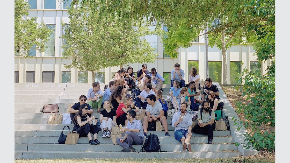 Two more weeks left to apply to the HEC Economics PhD Conference (deadline is Mar 1). Here's a snapshot from last year. #EconTwitter