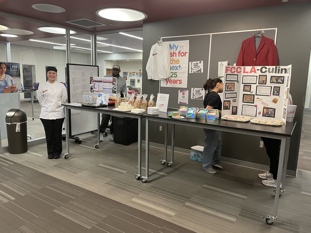 SaraWindham5's tweet photo. Parents as Partners Night- WOW! CTE students showcased work in the healthcare, culinary, agricultural, automotive, plumbing, electrical, robotics, &amp; computer science fields, just to name a few. They were knowledgeable &amp; enthusiastic! @BeltonISD #empoweringfutures https://t.co/K9tx5OqV81