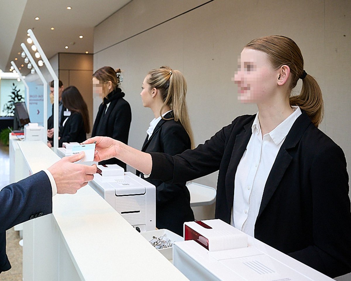 plazz_AG's tweet image. PARTNER 🤝
Bei einem kürzlich stattfindenden #Jahresauftakt eines Partners wurde unsere innovative #CheckInApp erfolgreich implementiert. Diese Wahl zeigt einmal mehr, wie #digitaleLösungen den Ablauf von #Veranstaltungen effizienter und benutzerfreundlicher gestalten können.