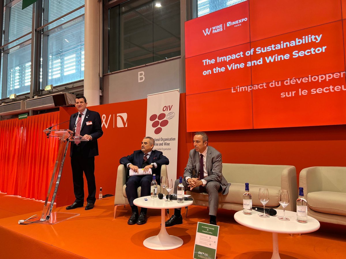 OIV_int's tweet photo. "Sustainability is a major strategic axis for the OIV – it has been part of our work programme for 20 years and I can only see our work in this area increasing in the future" @vinexposium
OIV DG John Barker at Wine Paris &amp; Vinexpo Paris https://t.co/pXGFLoleWg