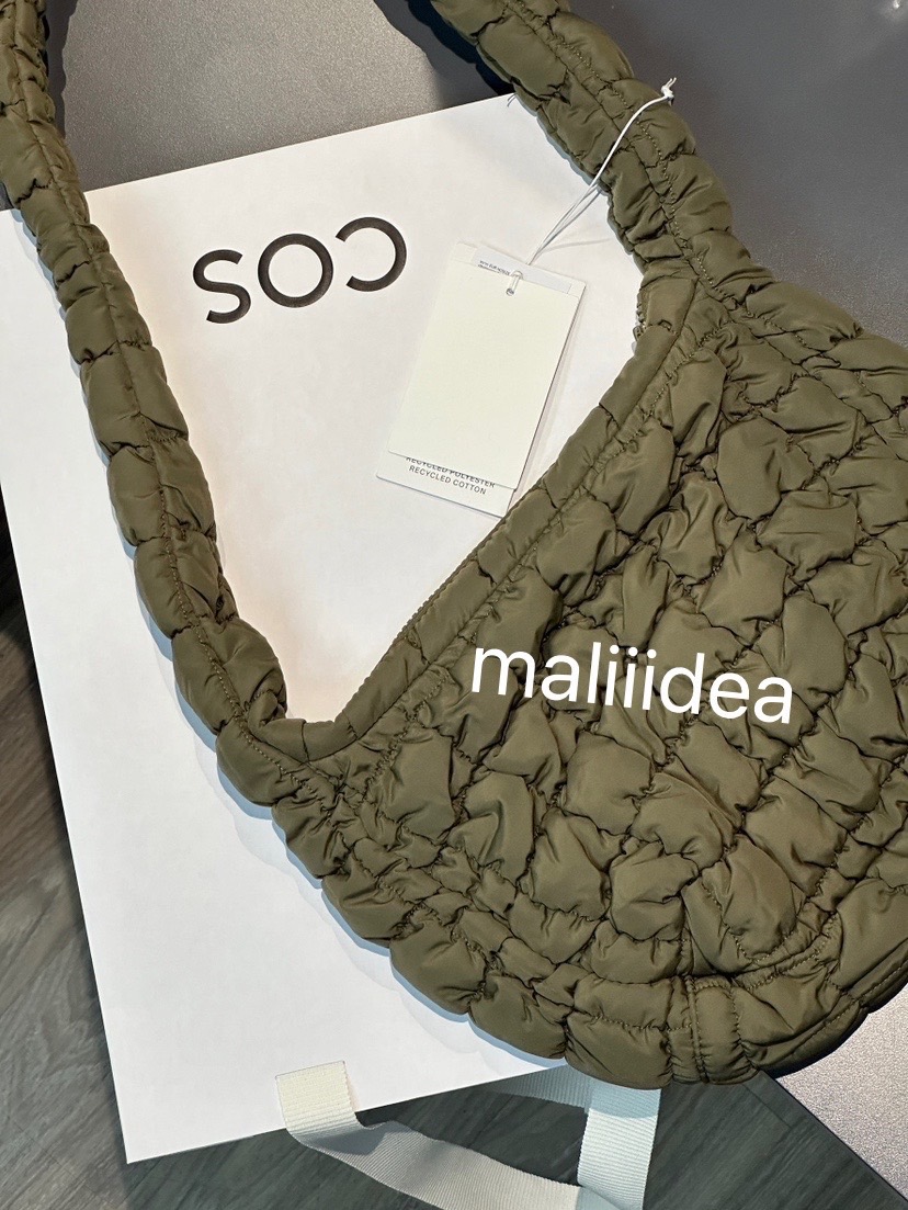 JourneyDear's tweet photo. ว่าง**Cos Quilted Bag  Messenger
2690 ส่งฟรี 
หรือนัดรับตามแ��วรถไฟฟ้า พร้อมพงศ์ อโศก สุขุมวิท ห้าแยกลาดพร้าว เตาปูน ได้ค่ะ  เดมมาคุยได้น้าา 
#กระเป๋าcos #cos #cosquiltedbag #cosbag #รับหิ้ว #รับหิ้วcos https://t.co/DiKKCIF89V
