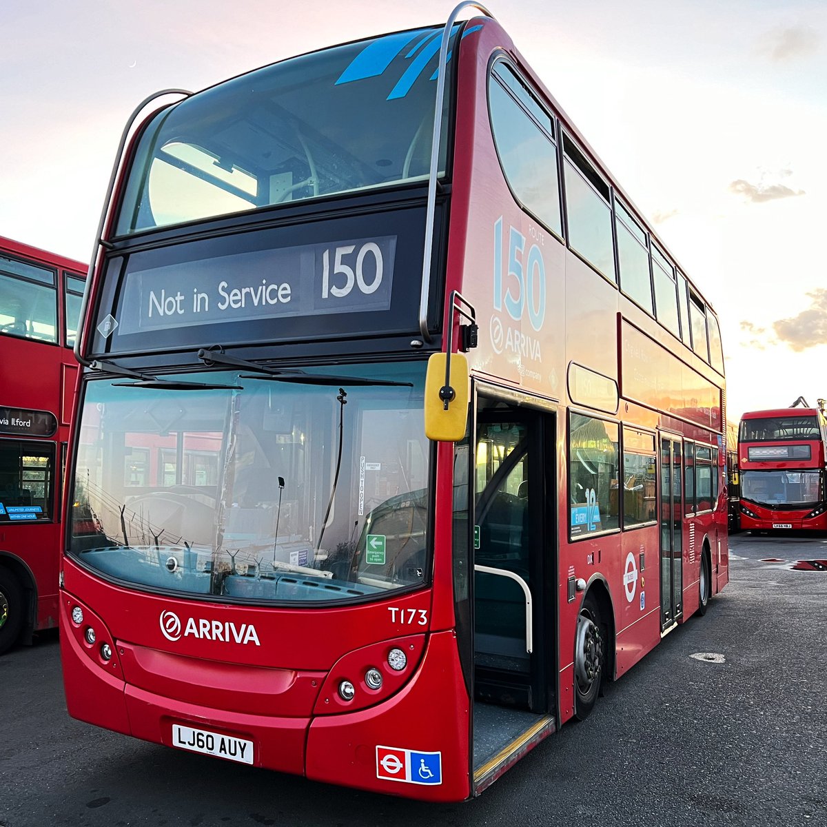 Arriva T173 [LJ60 AUY], Barking Bus Garage, February 2024. 

#thelondontransportdroid #enviro400