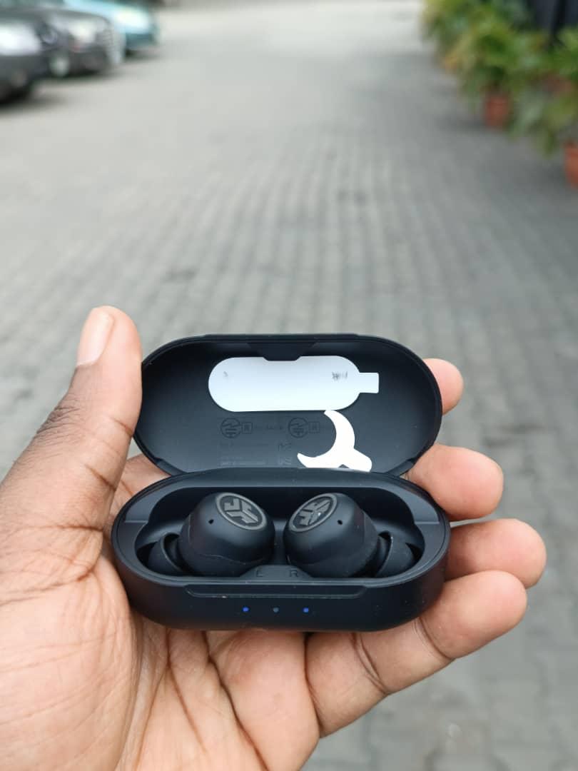 EtimSamuel15's tweet photo. Valentine offer ❤️🔥🔥
   Never too late 
Bud 
Head set 
Power bank
Solar generator etc

ValentinesDay
#ecom #iwobi #lati #davido #wizkid #valking #Wizkid
#futa #akwaibom #rain #dollar #drake #portable https://t.co/ExYGwf9CYb