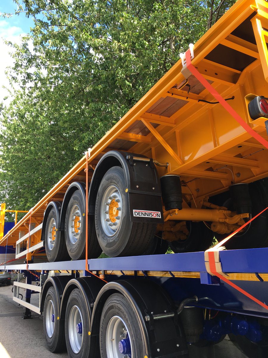 DennisonTrailer's tweet photo. We’re stacking up platform trailers in the yard!
#WereRightBehindYou #PlatformTrailer #StackedTrailers https://t.co/lQx5l4wYtI
