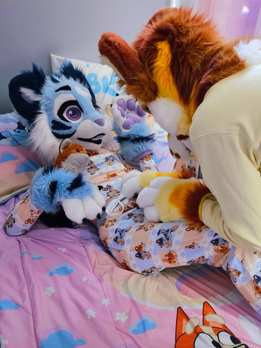 SmolPrincessPup's tweet photo. Daddy just wrapped me up in the cutest PJs ever from
@OnesieDownunder
>~< https://t.co/cH1woOQXjF