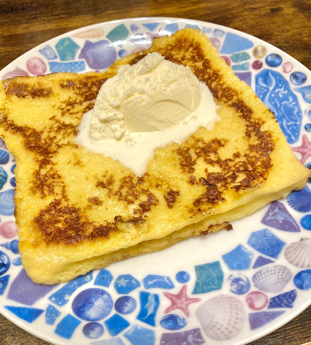 Hughes_Mearns's tweet photo. 素敵なバレンタインの贈り物をいただきました🎁
美味しかったです https://t.co/Mq4LLPyUyc