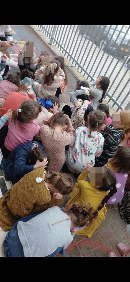 Israeli school children lay on the ground &amp; cover their heads during Hezbollah rocket attack this morning which killed a civilian &amp; injured 8 others.Daily attacks by Iran’s terrorist proxies which ⁦<a href="/MichealMartinTD/">Micheál Martin</a>⁩ ⁦<a href="/simoncoveney/">Simon Coveney</a>⁩ &amp;@LeoVaradkar don’t condemn. Why?