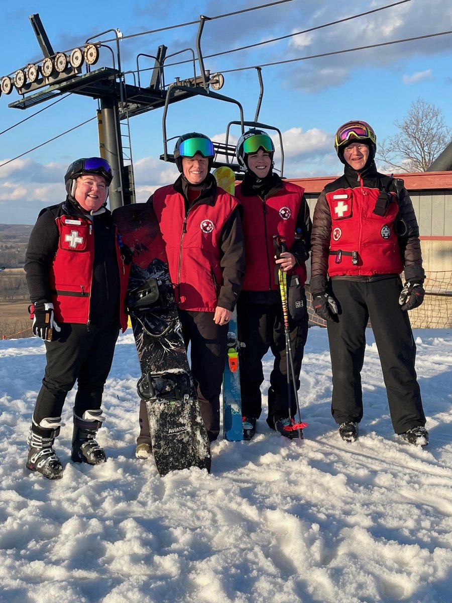 MRMSP_OH's tweet photo. Congrats to our NEW ALPINE PATROLLERS! 

Jack &amp; Dan completed the hill climb today! Congrats on all your hard work finally paying off, you guys rock!! https://t.co/NCWyhahPjh