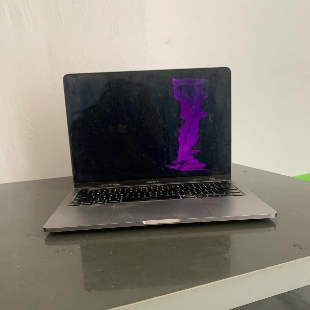 ..
Apple MacBook Pro, Model-A2251 | Full LCD Assembly Screen Replacement | Battery Replacement 
..
#apple
#mtechitng
#macbookrepair
#screenreplacement 
#batteryreplacement