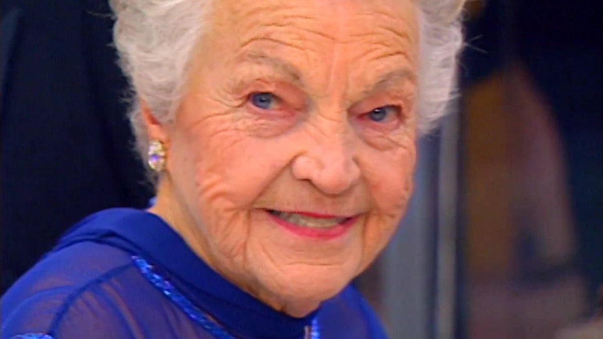 Today, Ontario marks Hazel McCallion Day, on what was her birthday.
New on our YouTube, a video from 2003, originally shown at her 25th anniversary tribute dinner.
youtube.com/watch?v=qndiI9…
#Mississauga50 #Mississauga