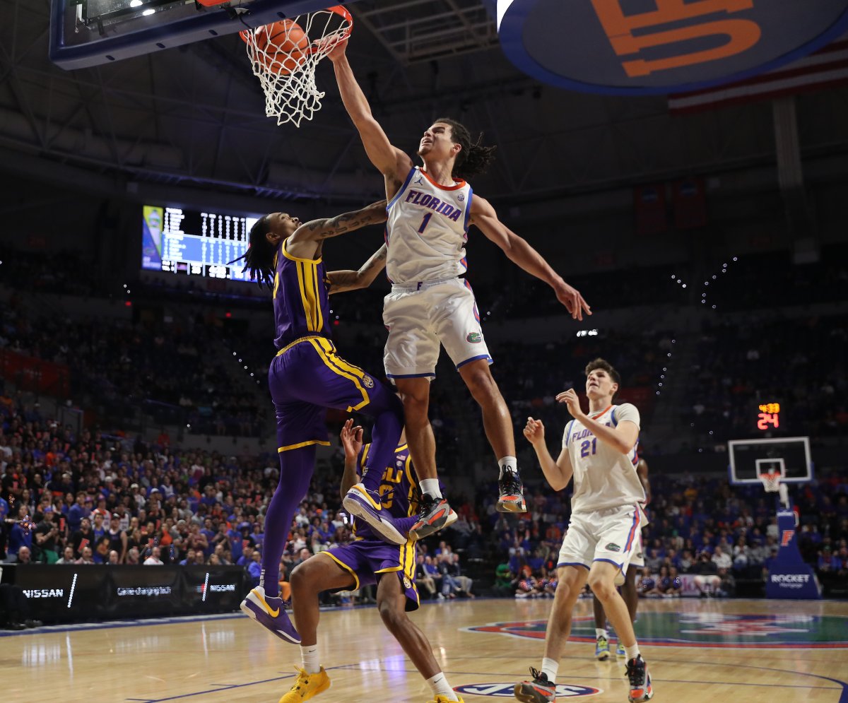 GatorsScott's tweet photo. #Gators G Walter Clayton Jr.'s jam vs. LSU as captured by Lorenzo Vasquez (@LorenzoRoni) ... Nice work by both ...