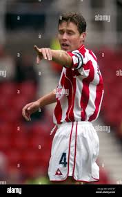 As @stokecity can't be arsed to announce anything for Peter handyside for tonight's game.lets get the appaulse going on 4th minute for the number he wore. For a skipper that gave his all. If everyone can retweet and hopefully gives us enough time to get it around