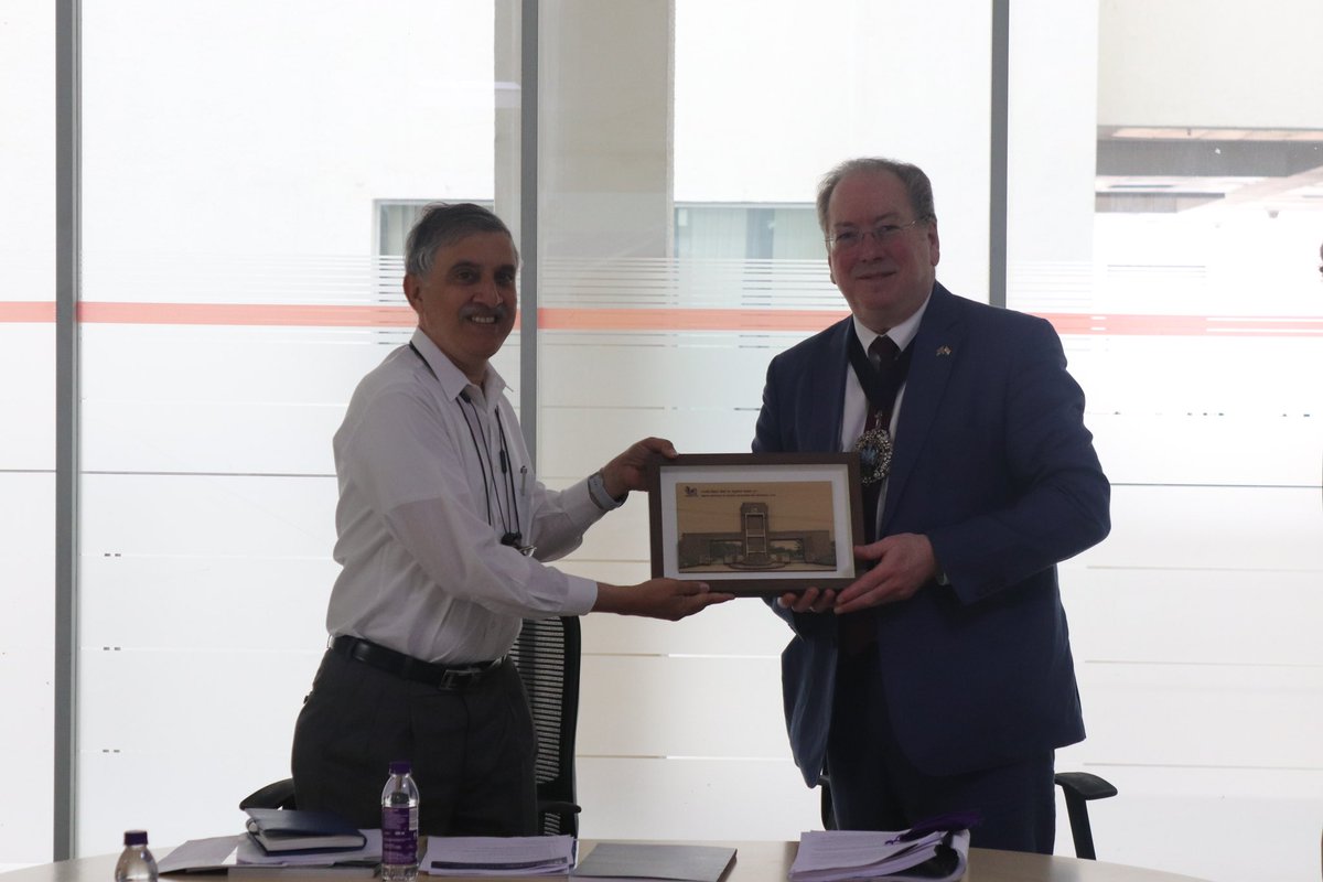 citylordmayor's tweet photo. I’ve arrived in Pune, a key science, tech and education hub of India. I visited the Indian Institute of Science Education and Research. As Europe’s leading tech hub, London shares with Pune a hunger for innovation and developing cutting edge tech and science products.🇬🇧🇮🇳 https://t.co/v2bKGfrQl9