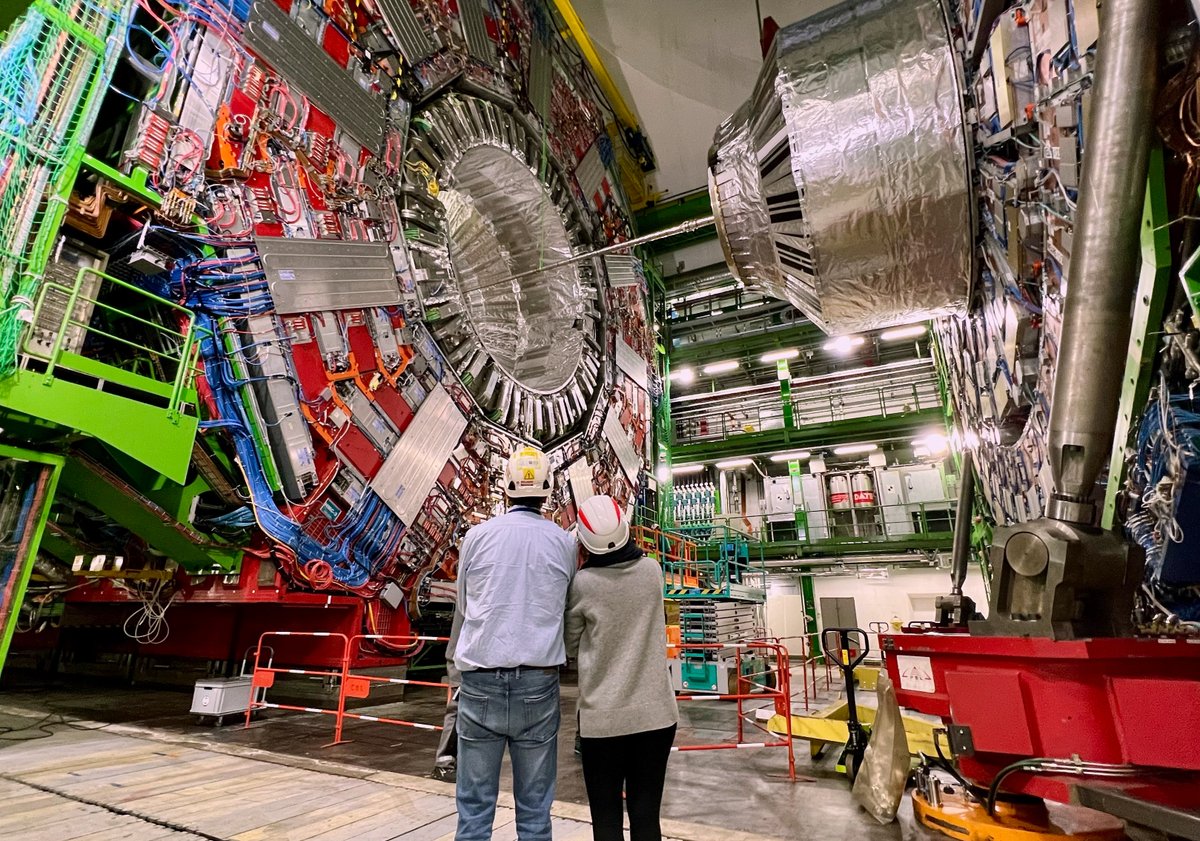CMSExperiment's tweet photo. What does the perfect date look like? Here's our definition! ☝️ 
CMS wishes you a happy Valentine's Day! May 2024 be the year you visit the CMS detector with your loved one! 💞 https://t.co/fmezHmkSrL