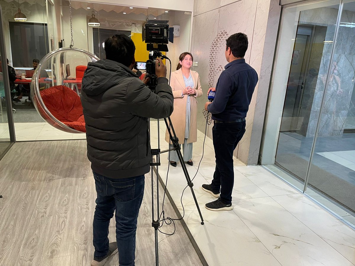 DPL_IT's tweet photo. Spotted at Rebels HQ - @SAMAATV interviewing @DPL_rebels about their views on the impact of the recent elections and how the incumbent government will impact the IT industry. 

#DPL #DPLRebels #SamaaTV #SamaaNews #PakistanElections2024 #ITIndustry #ITIndustryInsights https://t.co/fyI7m8cFSM