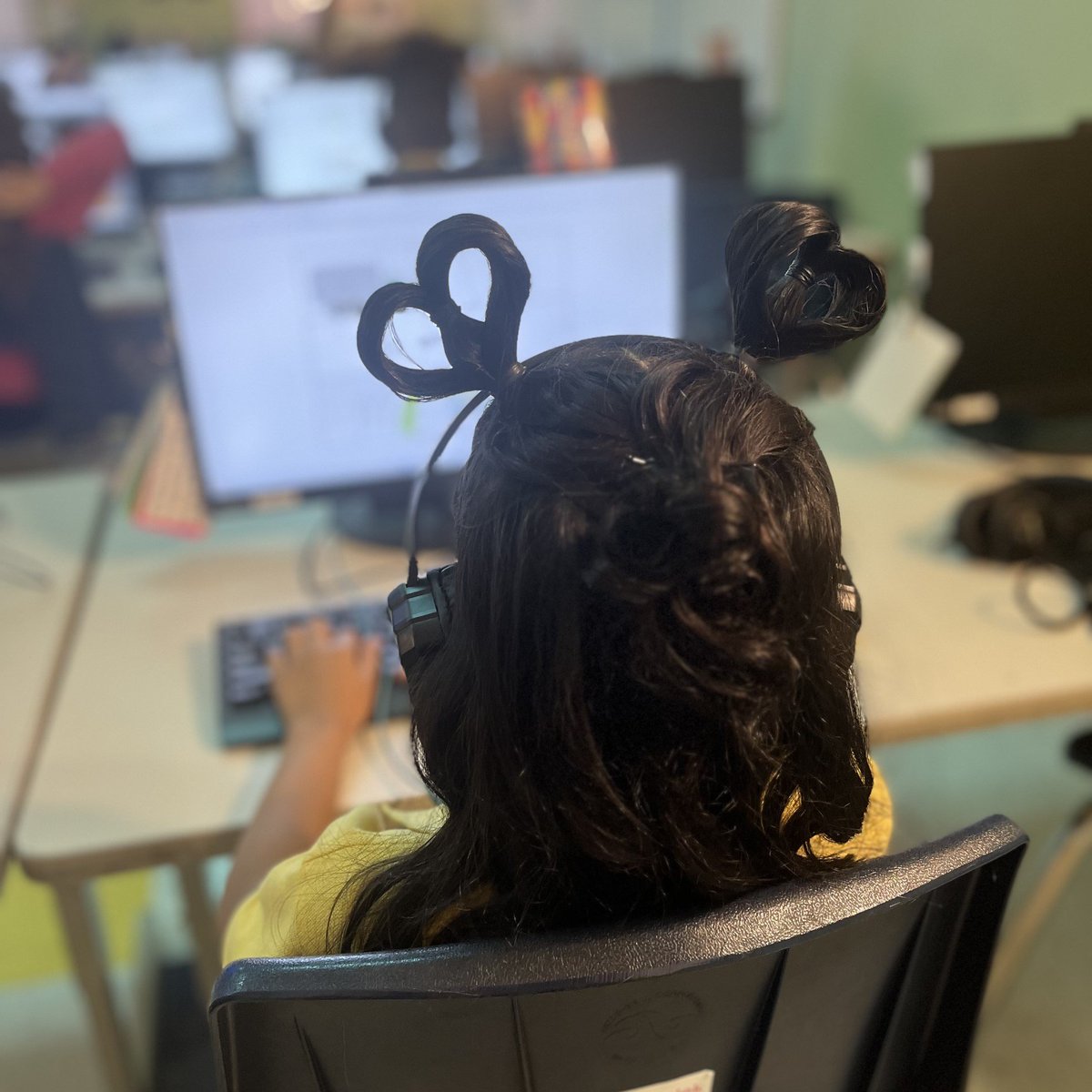 We 💗LOVE💗 typing using home row fingers on Keyboarding Without Tears! 
Happy Valentine's Day! 💘💌
<a href="/CSAppliedTech/">CSAT</a> <a href="/hwtears/">Learning Without Tears</a>