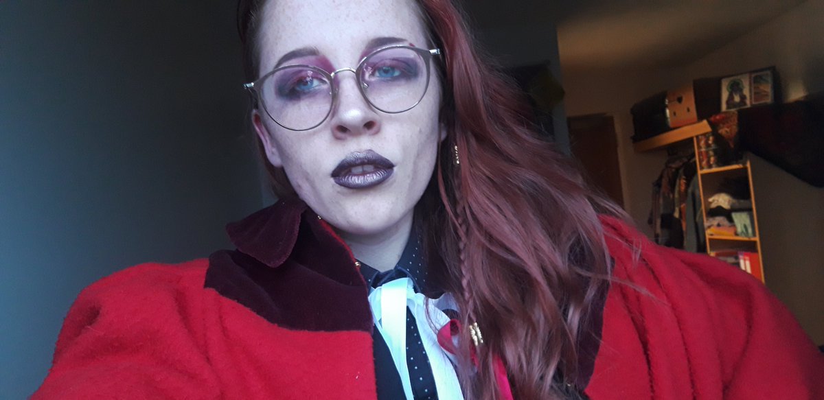 art_vessels's tweet image. Happy Valentine's Day, friends! I have nothing special to post to mark the occassion but I do have more Kravitz closet cosplay for you though, and at least the outfit colour palette is semi on-theme for the occassion!

#TAZ #TAZBalance #Kravitz