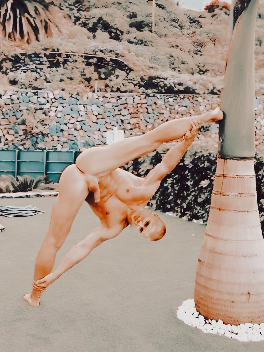 ᅠ
ᅠ
ᅠ
    𝐖𝘩𝘰 𝐖𝘢𝘯𝘵𝘴 𝐓𝘰 𝐒𝘵𝘳𝘦𝘤𝘩 𝐌𝘦 𝐎𝘶𝘵 ?!
ᅠ
ᅠᅠᅠ
ᅠ