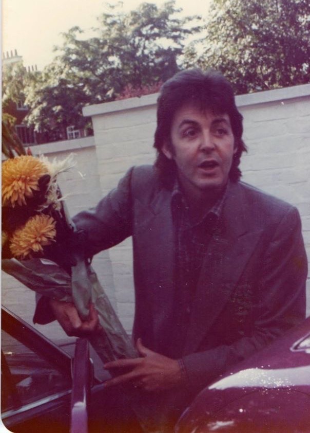 happy valentine’s day to all beatles and macca fans!! 🤍🤍