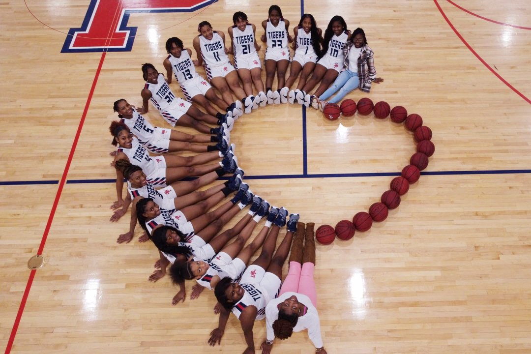 panola_south's tweet photo. Happy Valentine's Day from the Lady Tigers! ❤️💙 https://t.co/2jiIiU63cw