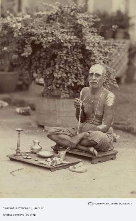 ಬ್ರಾಹ್ಮಣರು ಯಾವತ್ತೂ ಕಲ್ಲು ತೂರಲಿಲ್ಲ!
ಬಂದೂಕು ಮುಟ್ಟಲಿಲ್ಲ ಯಾರಿಗೂ ಗುಂಡು ಹಾರಿಸಲಿಲ್ಲ ಎಲ್ಲಿಯೂ ಬಾಂಬ್ ಇಡಲಿಲ್ಲ
ಜೀವಬೆದರಿಕೆ ಹಾಕಲಿಲ್ಲ ರೈಲಿನಲ್ಲಿ ಜನರನ್ನು ಜೀವಂತ ಸುಡಲಿಲ್ಲ ರಲೇವ್ ಗಲೇವ್ ಚಲೇವ್ ಎನ್ನಲಿಲ್ಲ. 
ನಾಲ್ಕಾರು ಮದುವೆ ಡಜನ್ ಮಕ್ಕಳು ಮಾಡಿ ದೇಶಕ್ಕೆ ಹೊರೆಯಾಗಲಿಲ್ಲ. 
ಆದರೂ ಅವರನ್ನು ಎಷ್ಟೋ ಹಿಂದೂಗಳೇ ದ್ವೇಷಿಸುತ್ತಾರೆ.