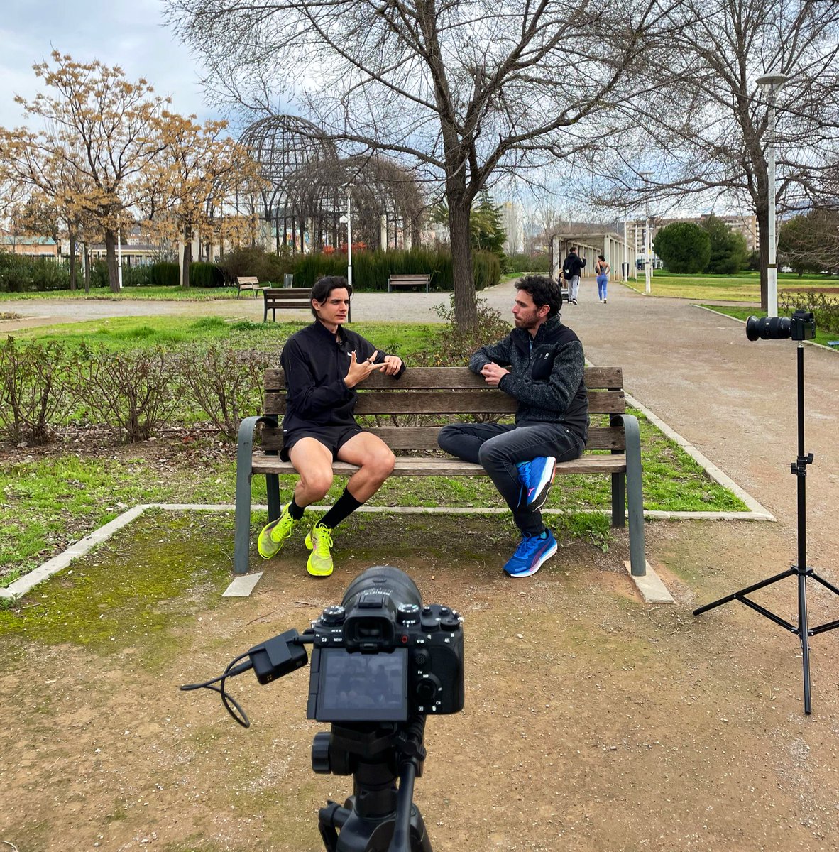 Entrevista en Granada con @RoberAlaiz. En unos días el video completo en el canal de YouTube de @Runedia 🎥👀

Foto 📸 @sportmedia_es