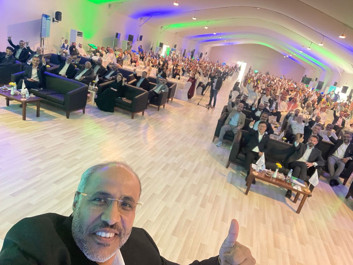 Dr_AlAhmariAA's tweet photo. كان يوماً جميلاً ….

هذا اليوم تم عقد الاجتماع السنوي للشركة العالمية للصناعات البحرية @IMI_Maritime في مقر الشركة بمنطقة رأس الخير الصناعية، حيث تم استعراض ما تحقق من إنجازات في عام ٢٠٢٣ ، مراجعة خطط الشركة لهذا العام ٢٠٢٤ وتكريم عدد كبير من الموظفين والموظفات للأداء المميز في العام الماضي.

كل الشكر والتقدير لكافة زملائي وزميلاتي في الشركة على جهودهم المميزة وإنجازاتهم الكبيرة خلال عام ٢٠٢٣ فلقد أثبتوا كفاءتهم وحرصهم على تحقيق أفضل النتائج، ممّا ساهم في تعزيز مكانة الشركة العالمية للصناعات البحرية كرائدة في مجالها.

إنّ إنجازاتهم المتنوعة، سواءً في مجال توطين الصناعات البحرية أو في غيره من المجالات، تُعدّ مصدر فخرٍ واعتزازٍ لنا جميعًا ودافعاً لنا لبذل المزيد لنساهم في تحقيق رؤية المملكة ٢٠٣٠ الطموحة.