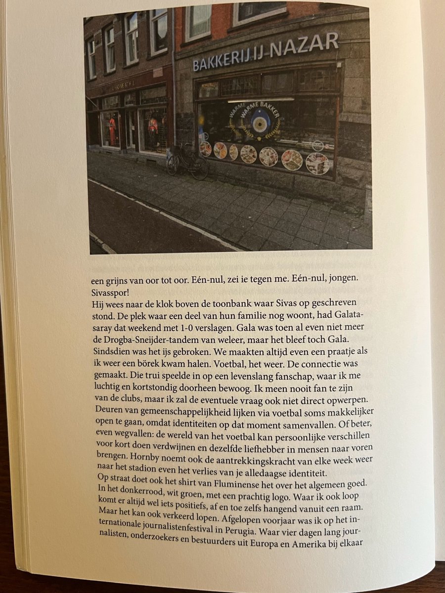 Schreef voor <a href="/Hardgras1/">HARD GRAS</a> een nieuw verhaal.

Over onder andere voetbal bij de bakker, het slechte Nederlands van Cillian Murphy, de vele kanten van fan zijn en hoe dat ook wel eens verkeerd kan uitpakken.