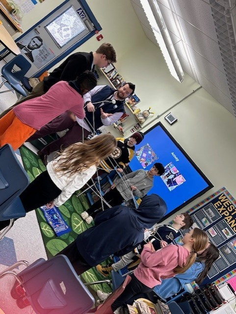 Holly Rouelle tweet media