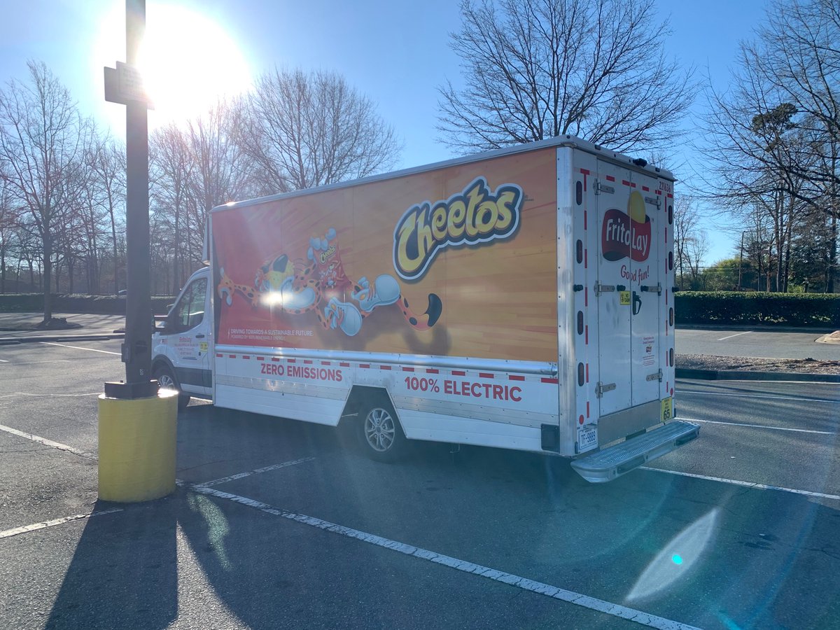 LangReynolds's tweet photo. Spotted in CLT: @Fritolay local EV delivery van out delivering zero-emission snacks… defined route short-hail deliveries are a perfect use case for EV ⚡️⚡️⚡️ https://t.co/bNhmdQl2Sn