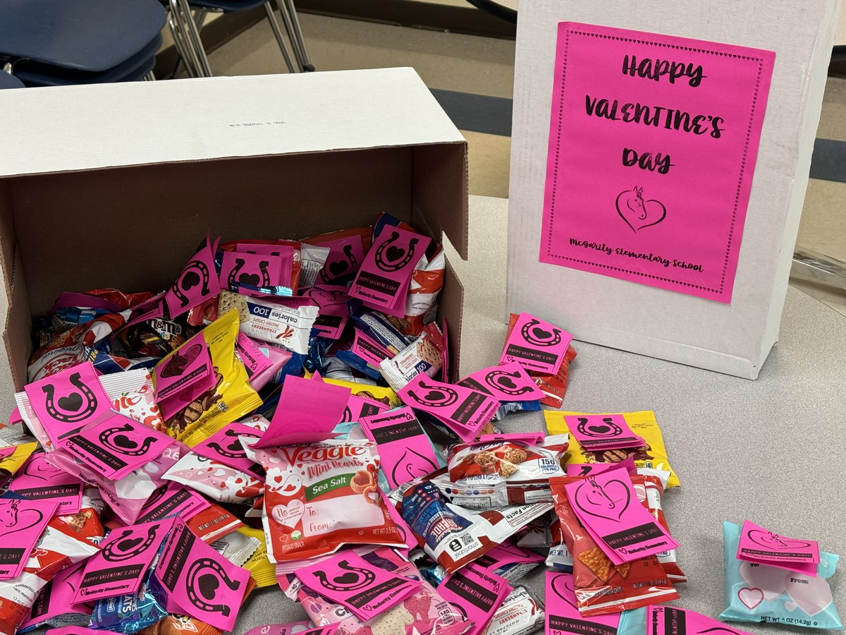 pauldingboe's tweet image. We are all feeling the Valentine&apos;s Day LOVE at the Central Office this morning!  Thank you to McGarity Elementary School for sending over treats &amp;amp; the sweetest notes attached for everyone to enjoy!! 🥰
#PCSDvalentinesday
