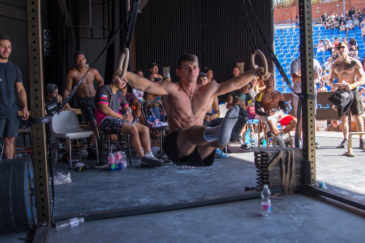 IamJordanBioco's tweet photo. Sei stato fantastico @scarxlus_
🔵 Visita nuestra web https://t.co/Vx0S00eMwm
#swub #teambioco #calisthenics #streetwourkout https://t.co/f9AQYs02CR