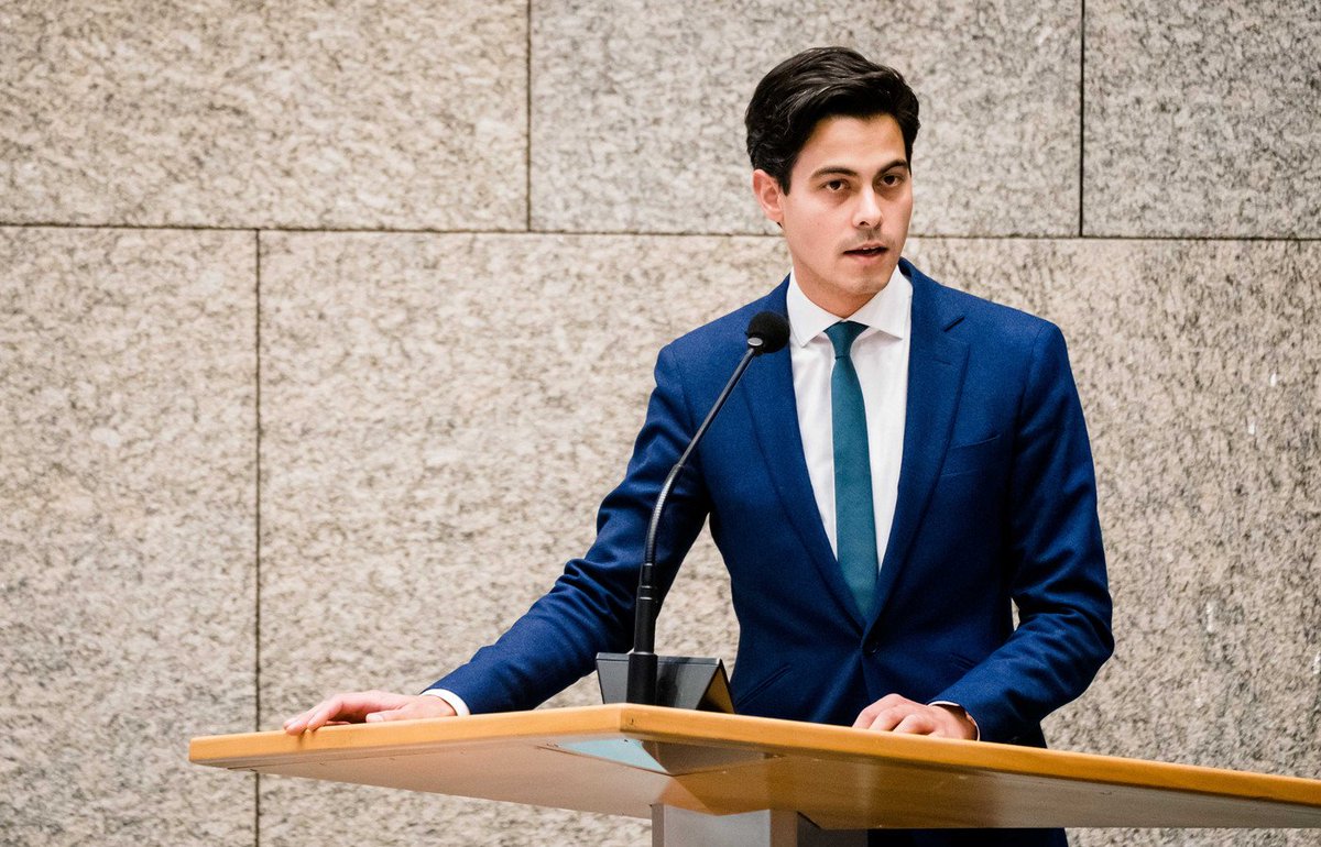 LaurensEurope's tweet photo. Altijd scherp in het debat deze 4 en een verrijking voor de politiek. #formatiedebat 
#Jetten #Bontenbal #Ouwehand #Dassen https://t.co/xR0eVnigKy