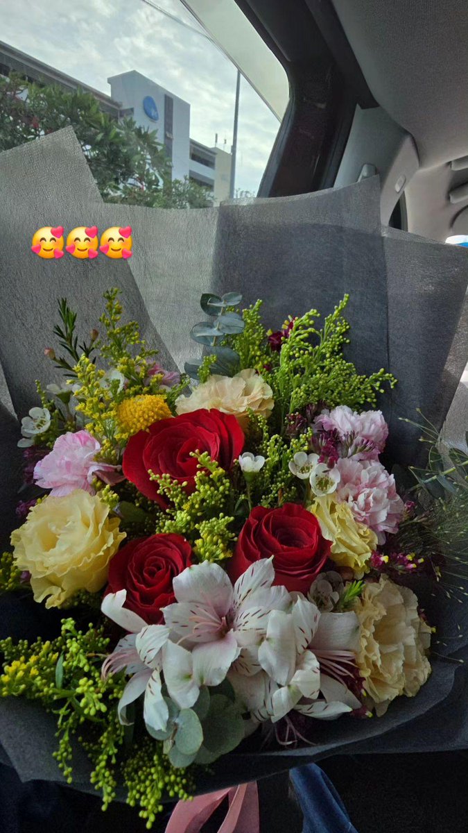 Valentines day dinner at Ce La Vi was 😚🥰