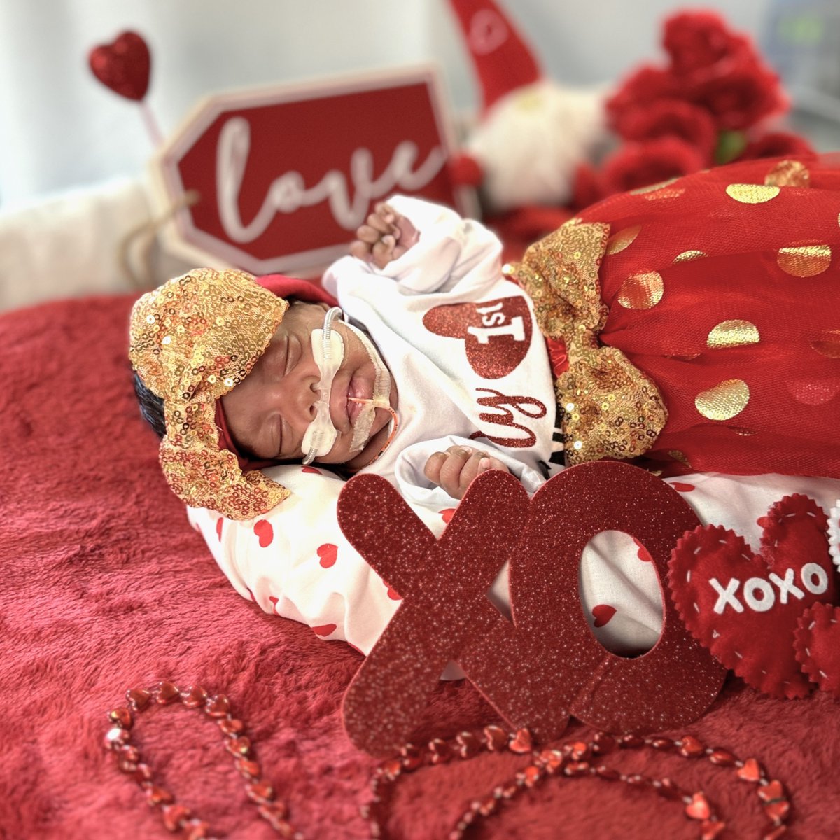 Celebrating their first Valentine’s Day, babies from our NICU at DMC Hutzel Women’s Hospital are bringing love, hope and inspiration into the world. Our care teams extend their heartfelt wishes to the families with babies in their care. #NICU #ValentinesDay