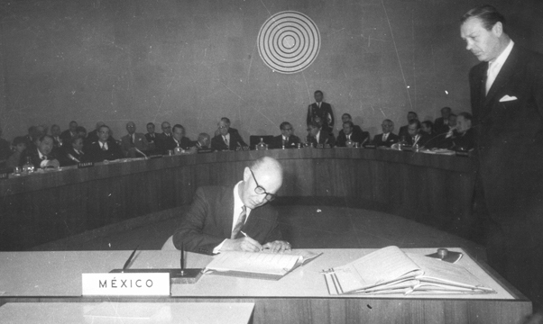 ForeignAffairsL's tweet photo. #LEE "El Tratado de Tlatelolco en la Memoria del Mundo" de Jorge Alberto López Lechuga en #WebFAL https://t.co/GSQ5XI0f9F https://t.co/w5Sn5mSiaF