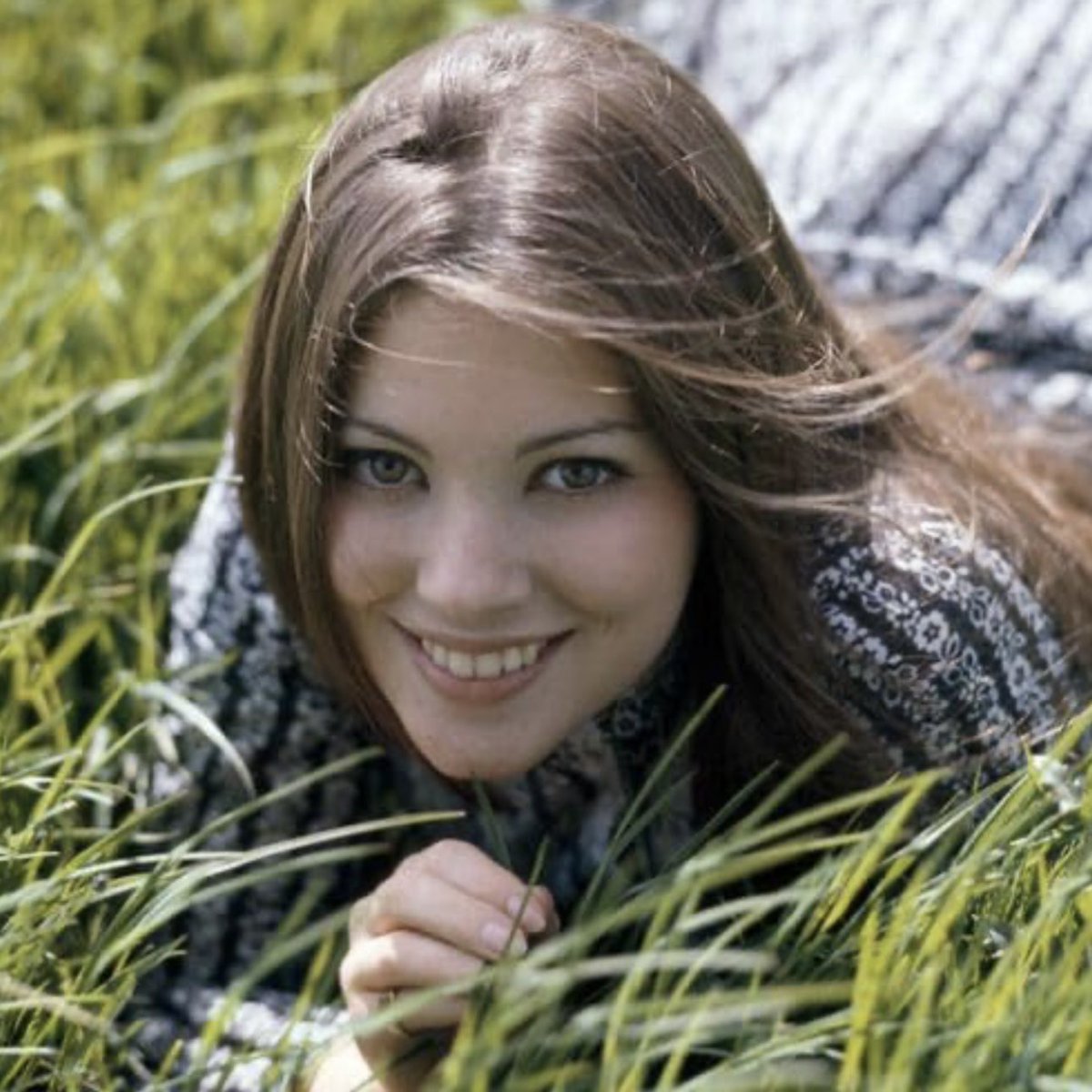 #HappyValentinesDay from the #LynneFrederickFanPage
#LynneFrederick circa 1972
📷Photo by #TerryFincher
•
{#EnglishRose} {#beautifulwoman} {#movie} {#actress} {#longhairdontcare} {#beautifulsmile} {#popculture} {#britishculture} {#mostbeautifulgirlintheworld} {#angelface}